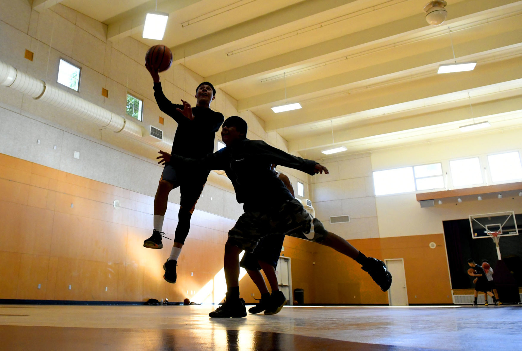 Abel Maldonado, Minami Center provide recreational activities for youth during the holidays